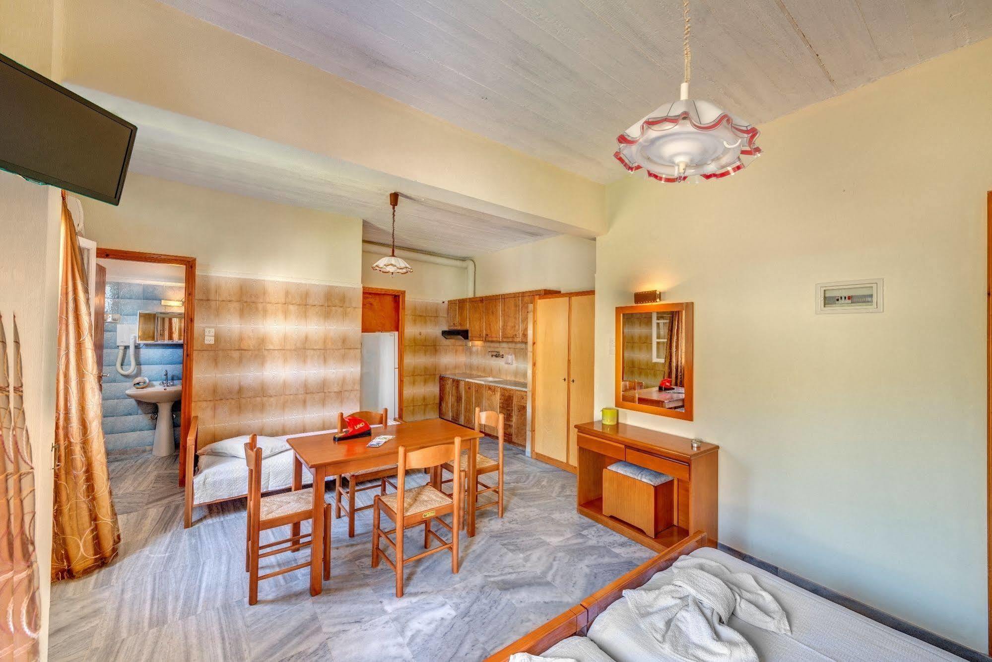Hotel Smaragdi Apartments Vissa Екстер'єр фото