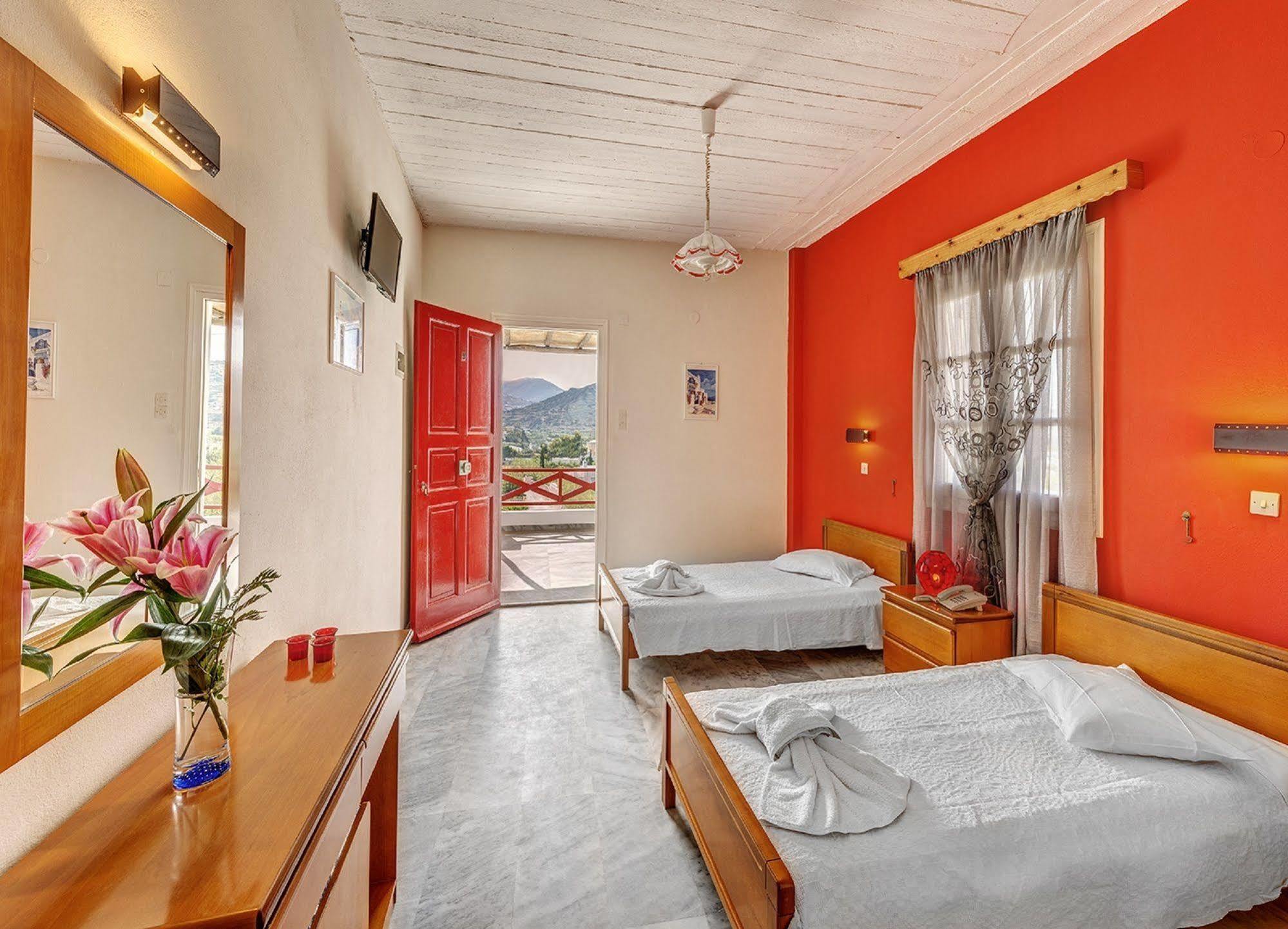 Hotel Smaragdi Apartments Vissa Екстер'єр фото