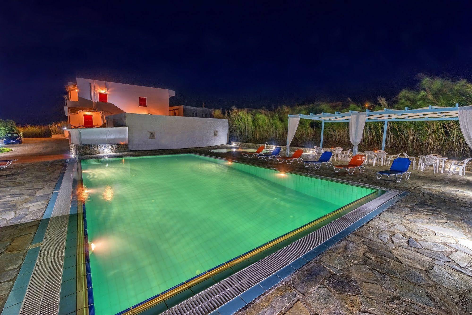 Hotel Smaragdi Apartments Vissa Екстер'єр фото