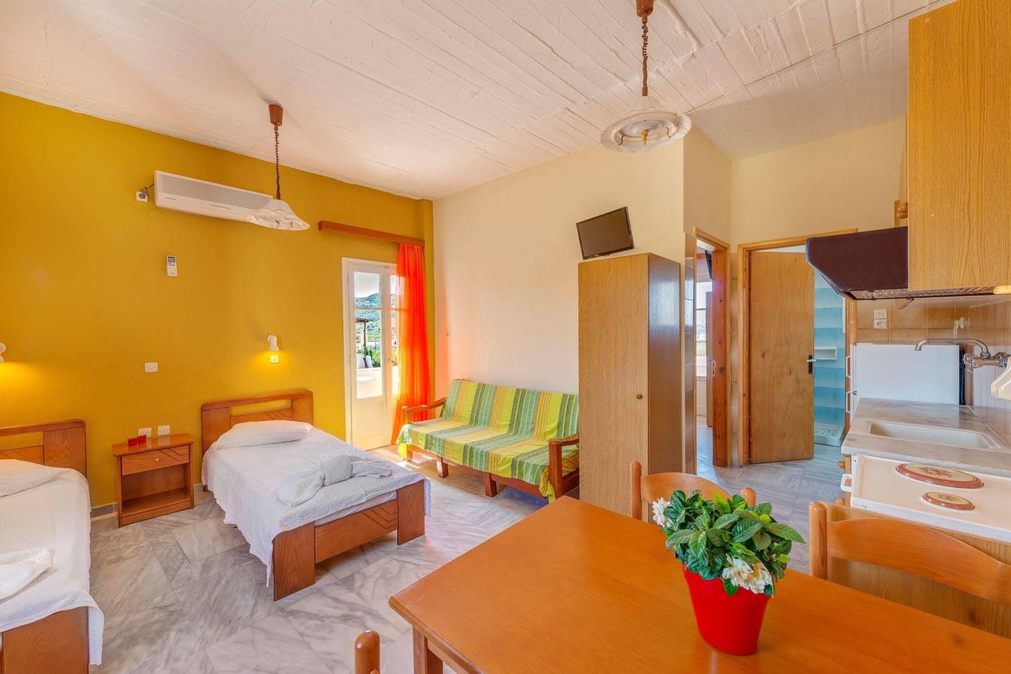 Hotel Smaragdi Apartments Vissa Екстер'єр фото