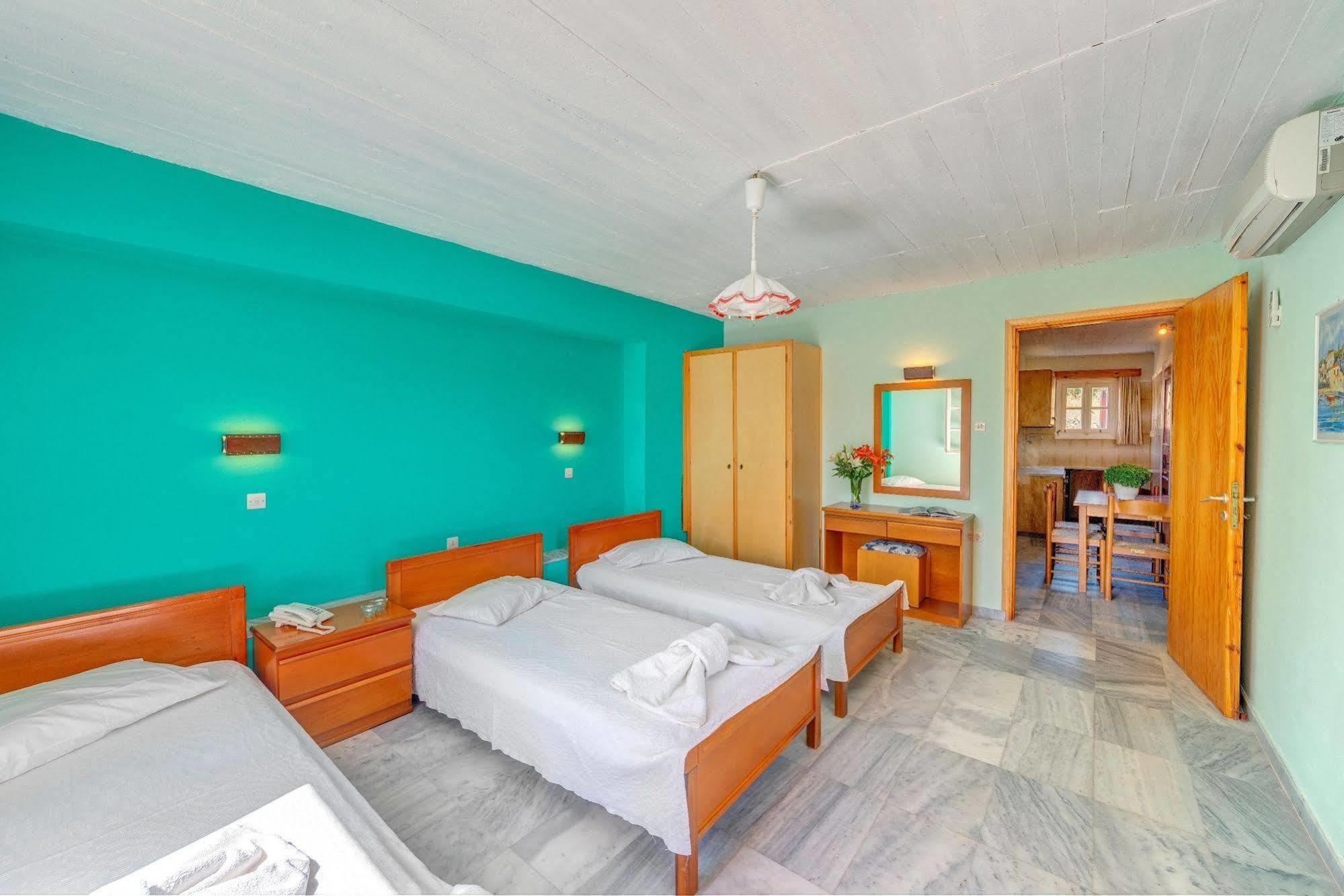 Hotel Smaragdi Apartments Vissa Екстер'єр фото